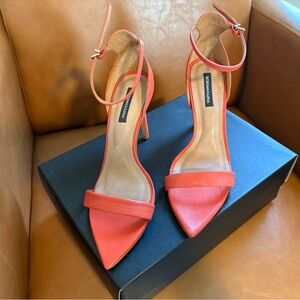 NIB BCBG Pointed Toe Ankle-Strap Women’s Heels in Coral Calypso Size 8.